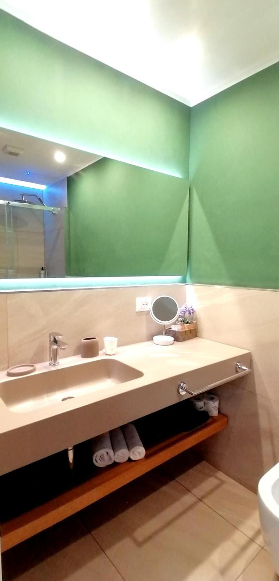 Burnia Sicily Holiday House ปาแลร์โม ภายนอก รูปภาพ