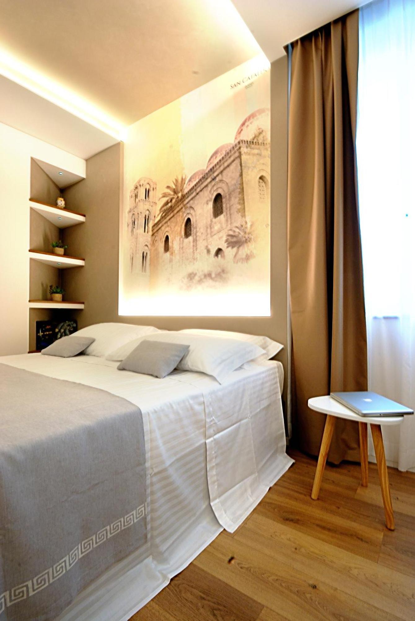 Burnia Sicily Holiday House ปาแลร์โม ภายนอก รูปภาพ