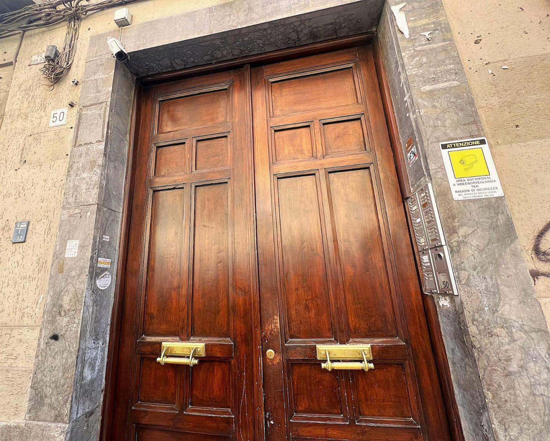 Burnia Sicily Holiday House ปาแลร์โม ภายนอก รูปภาพ