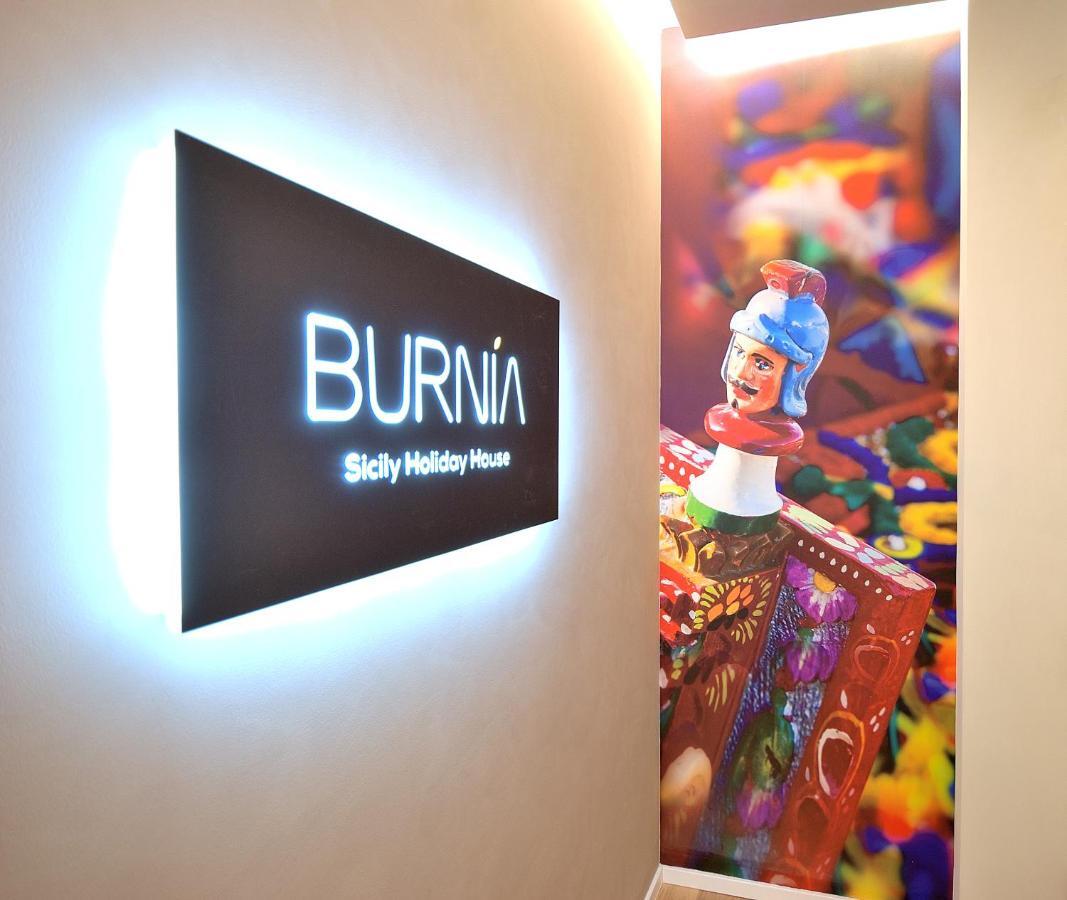 Burnia Sicily Holiday House ปาแลร์โม ภายนอก รูปภาพ